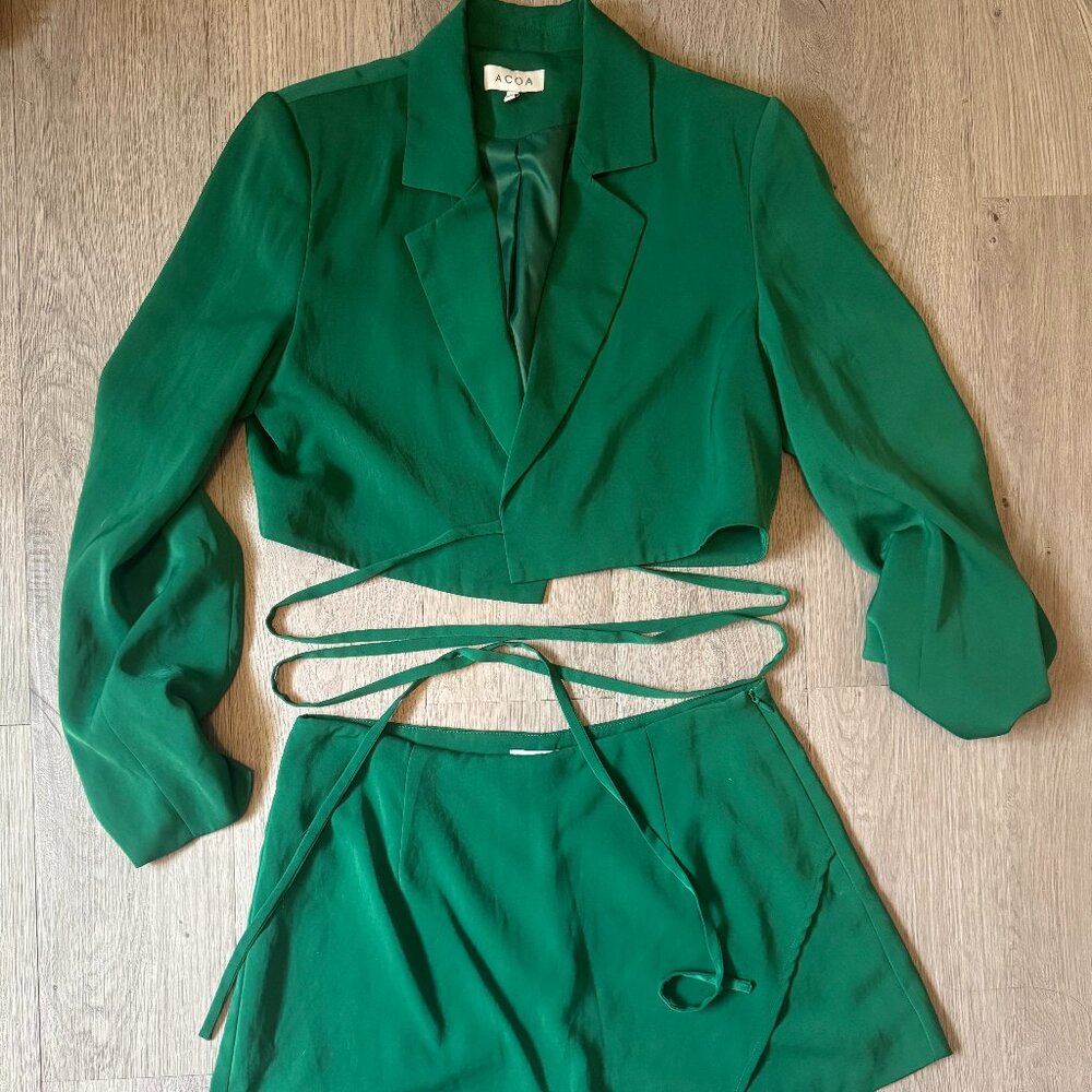 ACOA Green Cropped Tie Blazer Skort Set Size Medium